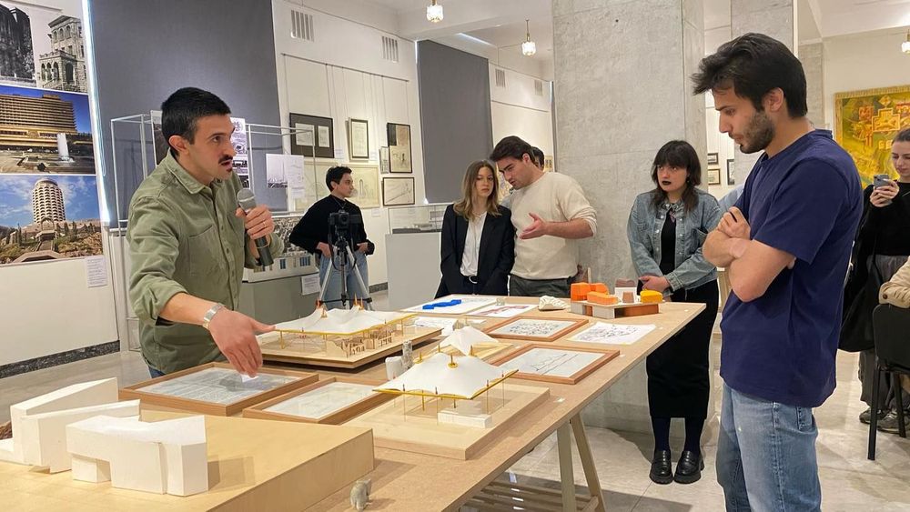 Պանելային քննարկում