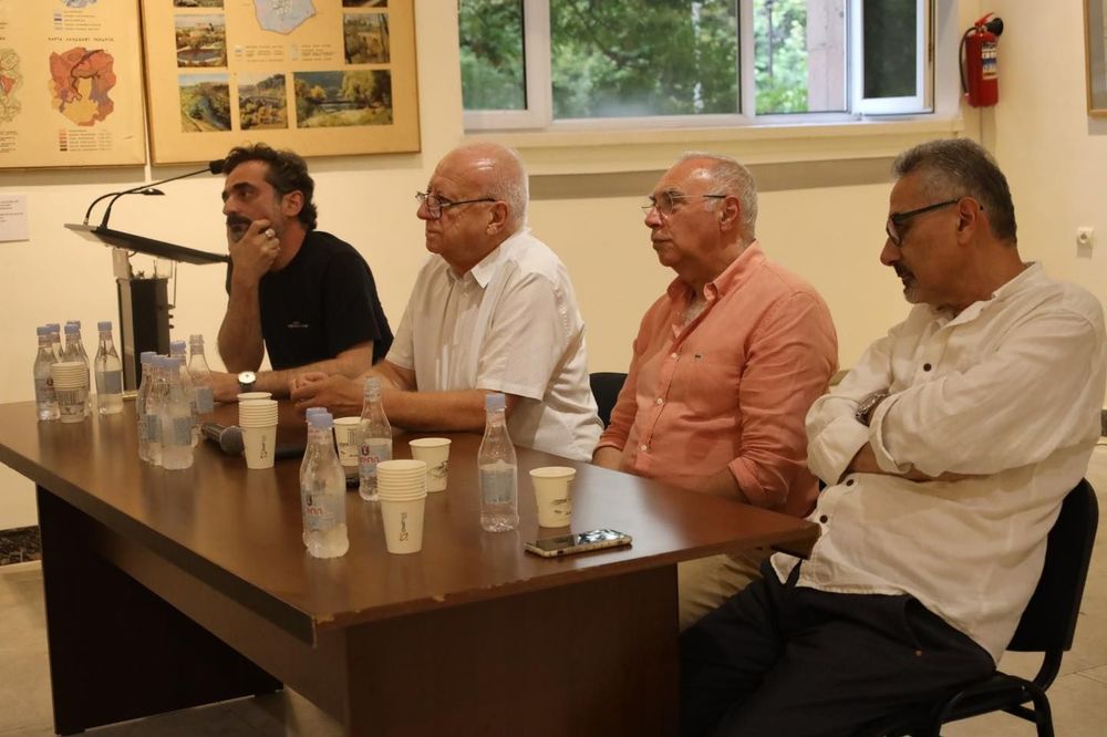 Պանելային քննարկում